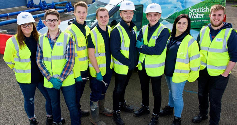 220219ApprenticeGroupPic775X410